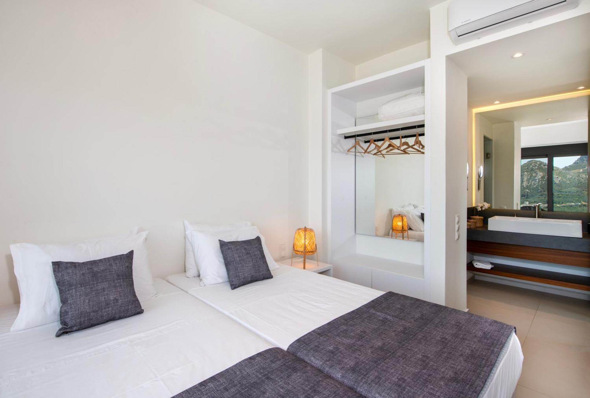 Porti Villas Aphrodite Asomatoi Ngoại thất bức ảnh